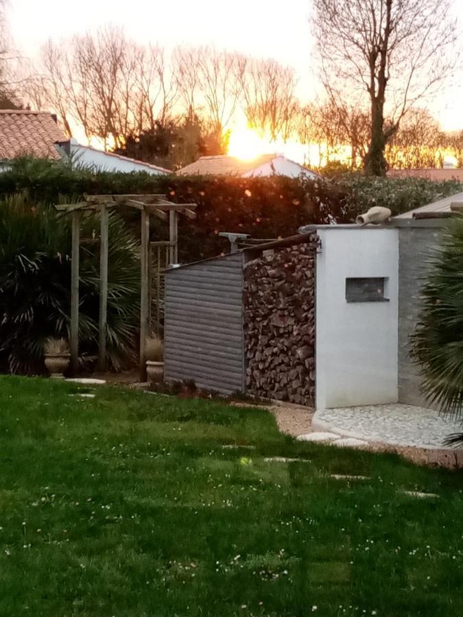 L'Eden Naturiste Spas Challans Exteriör bild