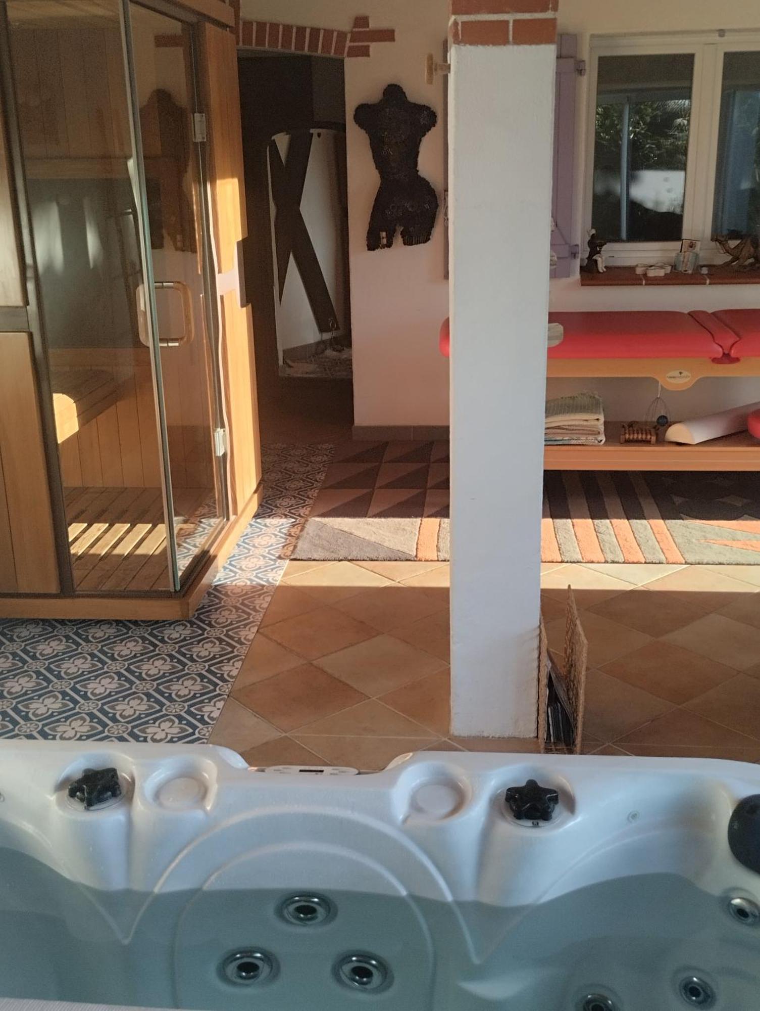 L'Eden Naturiste Spas Challans Exteriör bild